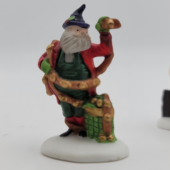 Department 56 Heritage Village "Bakers Elves" #5603-0 - Picture 5 of 8